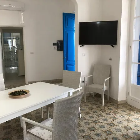 Casa de Férias Casa Direttamente Sul Mare 1 *